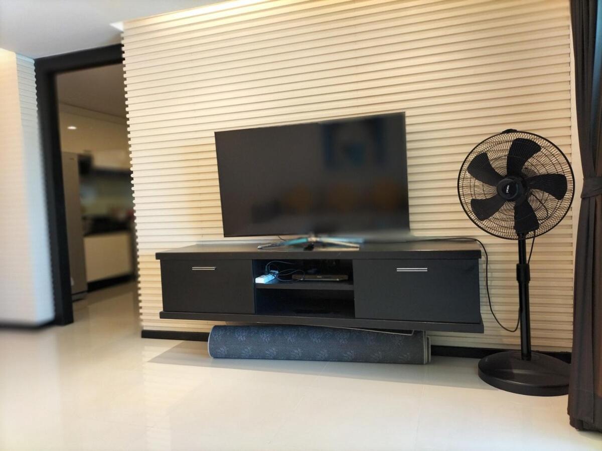 Modern 2-Bedroom Condo In Kamala Near The Beach Ngoại thất bức ảnh